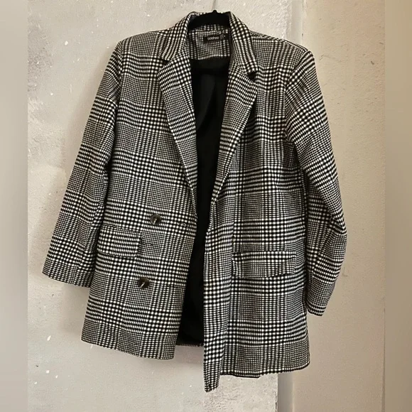 BOOHOO BLAZER✨ - Picture 1 of 2
